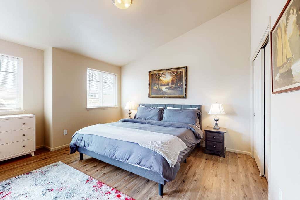 Dog-friendly condo with river views, private W&D, full kitchen, & great location