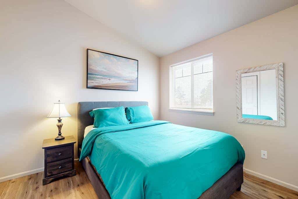 Dog-friendly condo with river views, private W&D, full kitchen, & great location