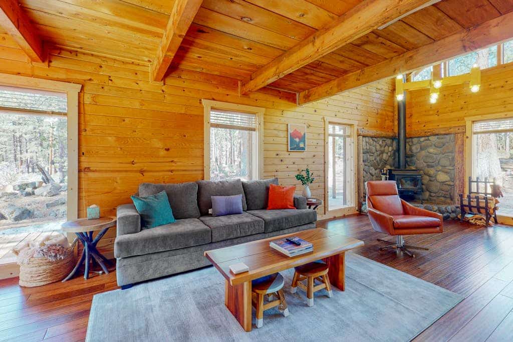 Cozy & colorful retreat with a deck, grill, wood stove, board games, W&D, & AC