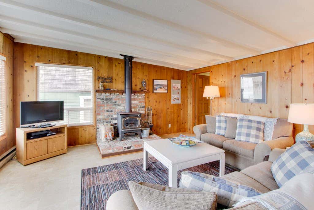 Cozy Cottage with Spectacular Ocean Views - Dog Friendly