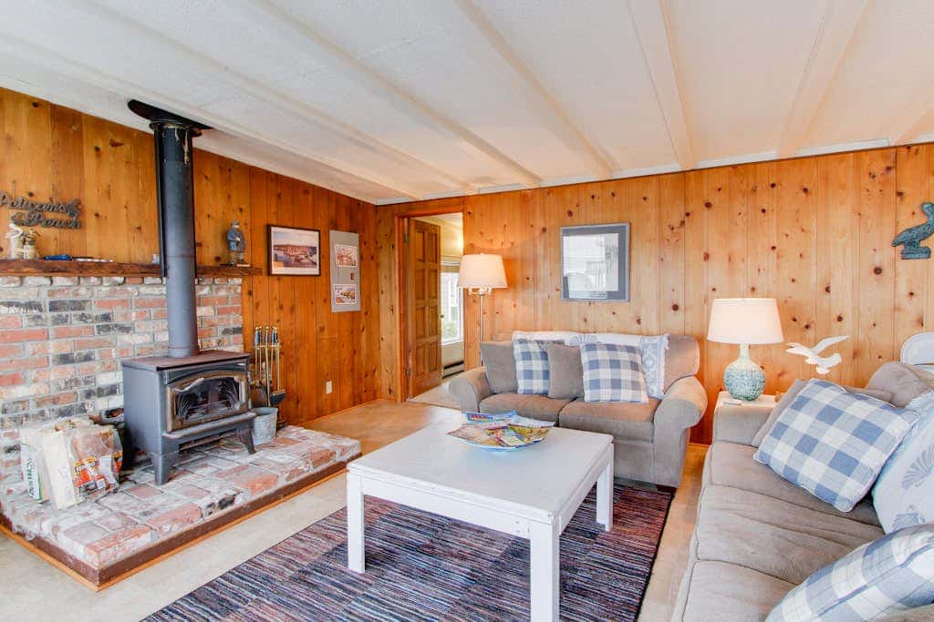 Cozy Cottage with Spectacular Ocean Views - Dog Friendly