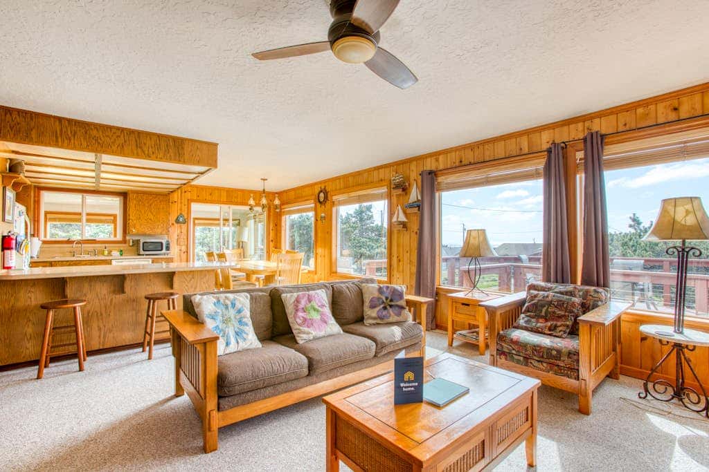 Dog-Friendly Home with Ocean Views, Easy Beach and Bay Access, and Free WiFi