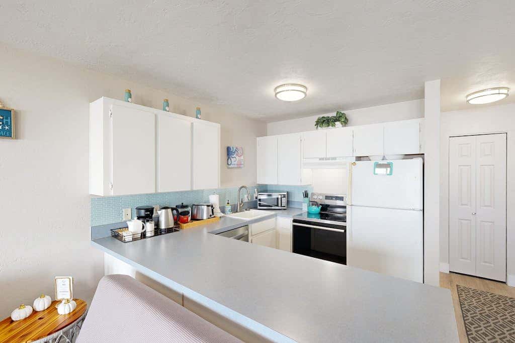Stylish Escape with Shared Pool, Direct Beach Access, Private Balcony & Ocean View