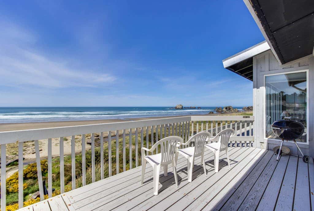Dog-friendly oceanfront home with beach access, deck-minutes from town-EV Charger