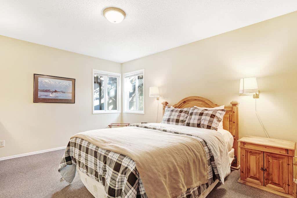 Dog-friendly oceanfront home with beach access, deck-minutes from town-EV Charger