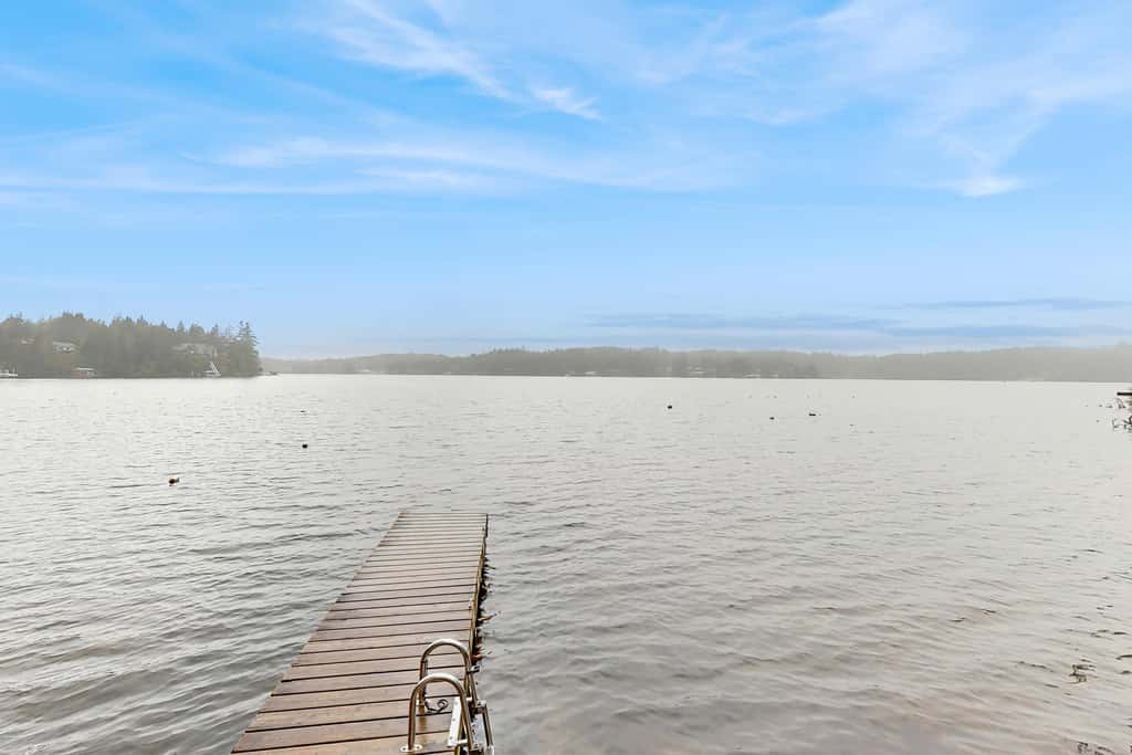 Lakefront dream with private hot tub, dock, kayaks, pedal boat & amazing views