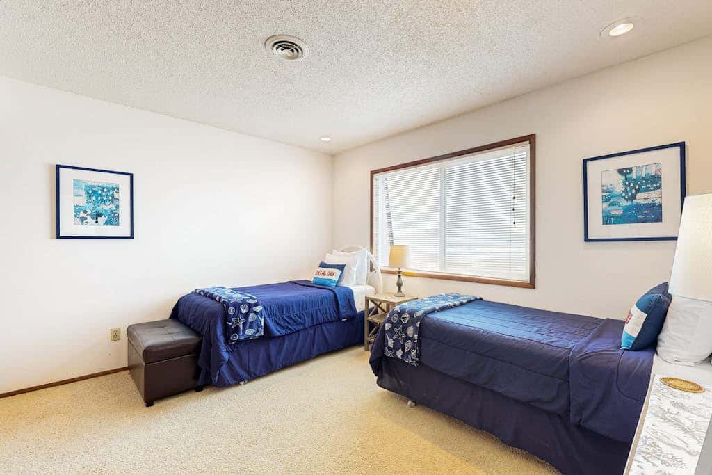 Waterfront, dog-friendly getaway with a fireplace & incredible ocean views