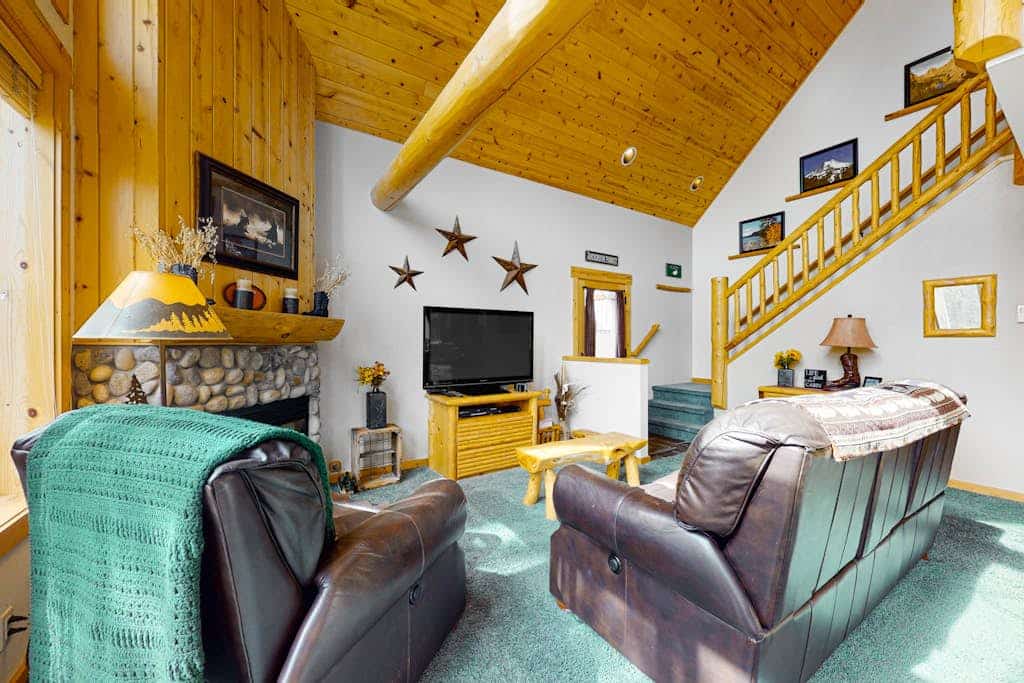 Cinnamon Teal Chalet