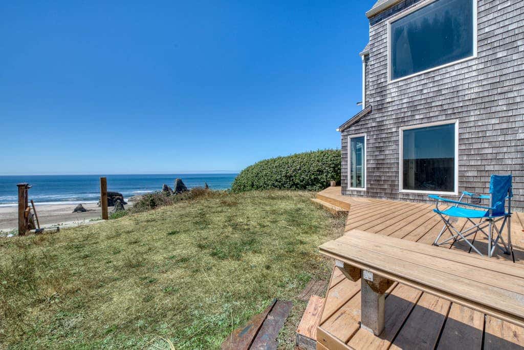 Near Beach Condo with Lovely  Ocean Views- Dogs OK