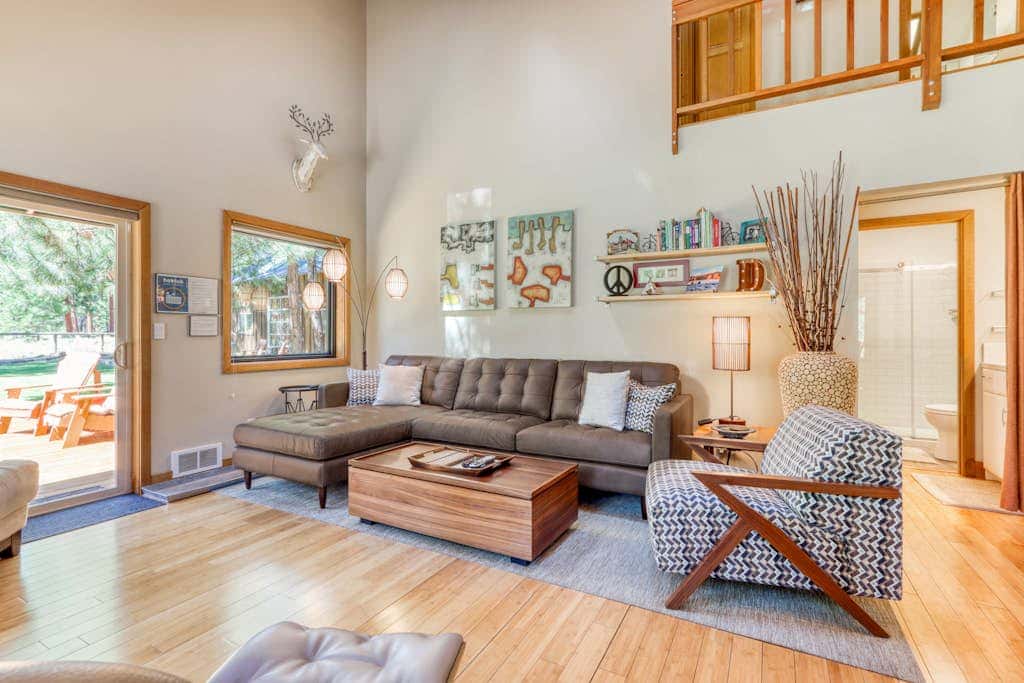 Home with a private hot tub, shared pool, & National Forest at your backdoor