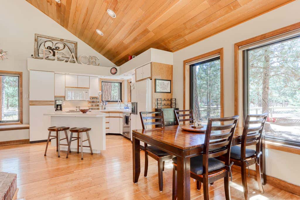 Home with a private hot tub, shared pool, & National Forest at your backdoor