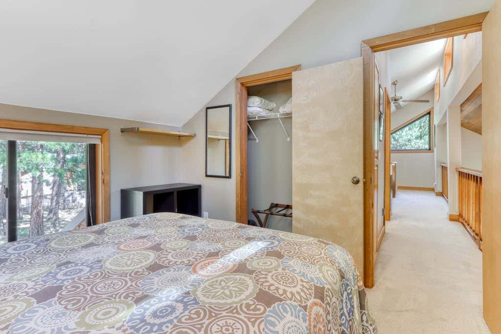 Home with a private hot tub, shared pool, & National Forest at your backdoor