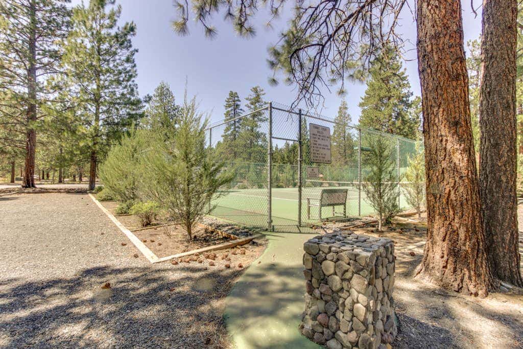 Home with a private hot tub, shared pool, & National Forest at your backdoor