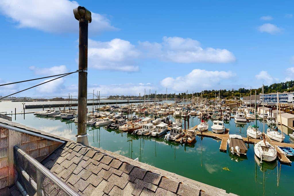 Second Floor Condo with Marina View, High-Speed WiFi, Water View, and Balcony