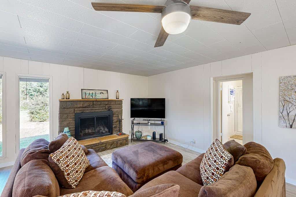 Cabin by the Sea