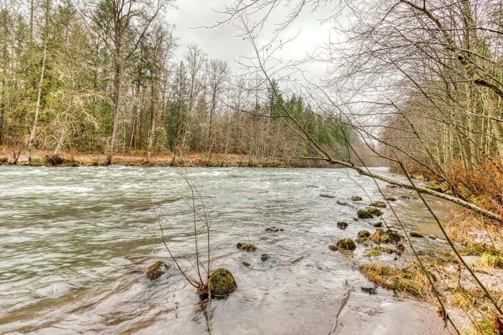 Intimate dog-friendly retreat with free WiFi, wood stove, & gas grill