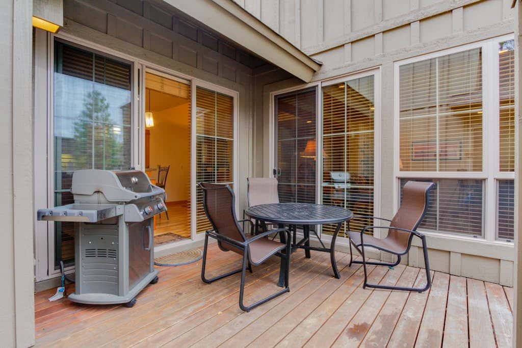 Luxury Condo with SHARC Access & Village with hot tub - Dog-Friendly