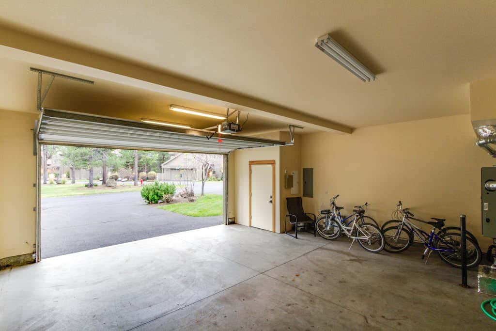 Luxury Condo with SHARC Access & Village with hot tub - Dog-Friendly