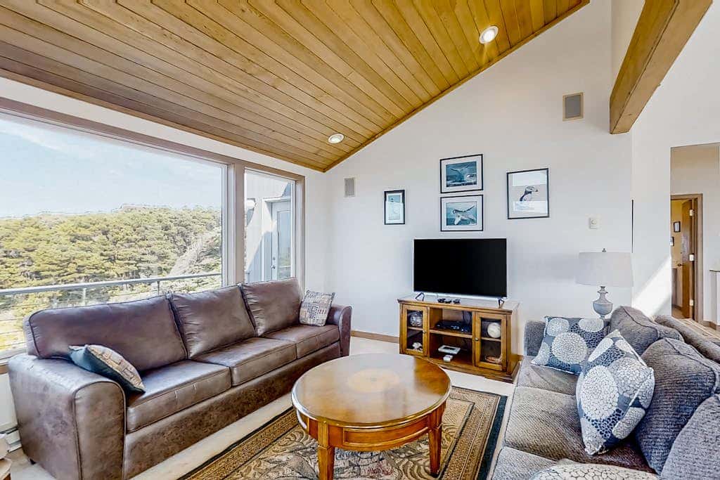 Spacious oceanfront home with free WiFi, and wrap-around deck