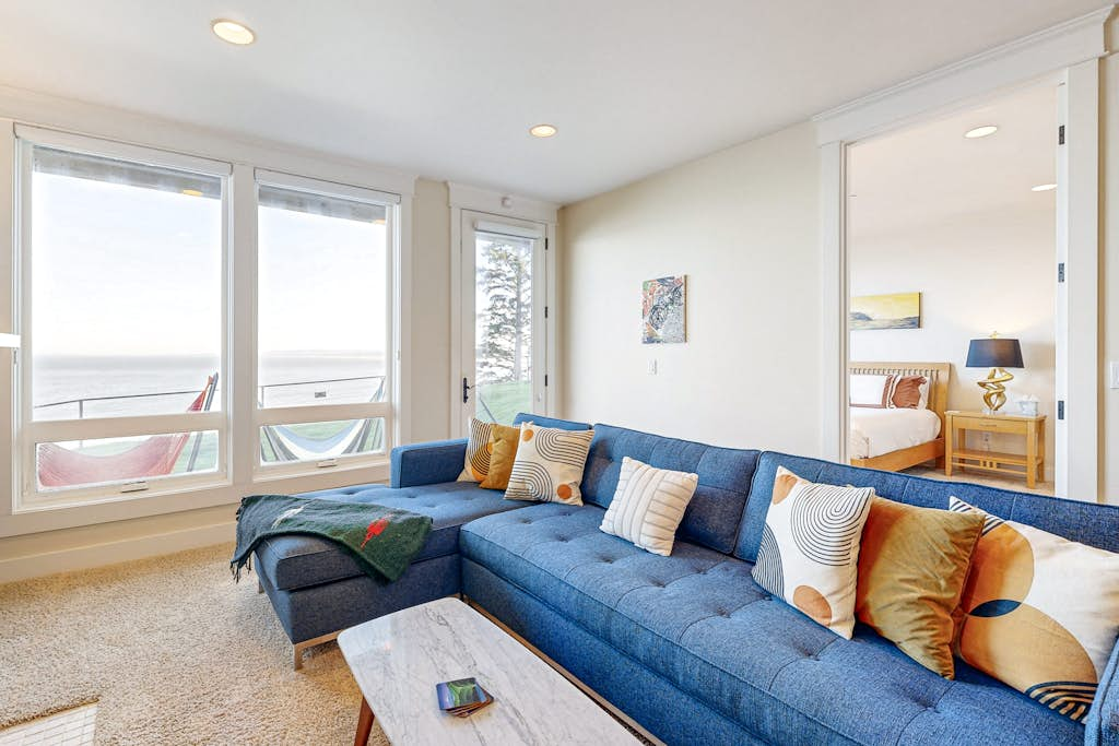Oceanfront house in gated community with sea views