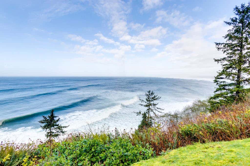 Oceanfront house in gated community with sea views