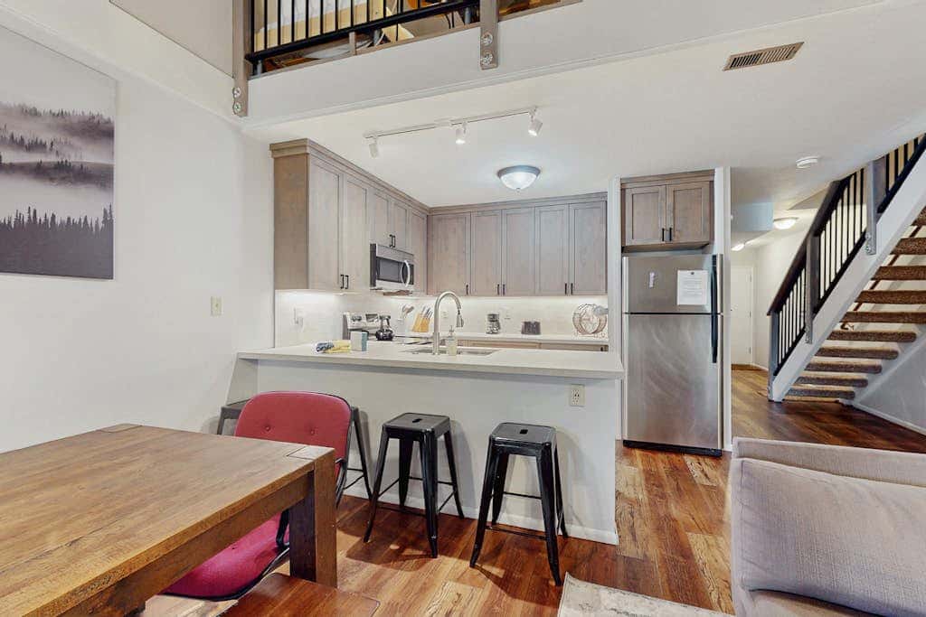 Cute condo with shared pool, hot tub and tennis