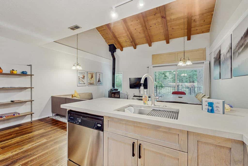 Cute condo with shared pool, hot tub and tennis