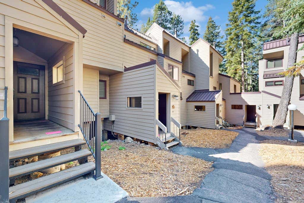 Cute condo with shared pool, hot tub and tennis