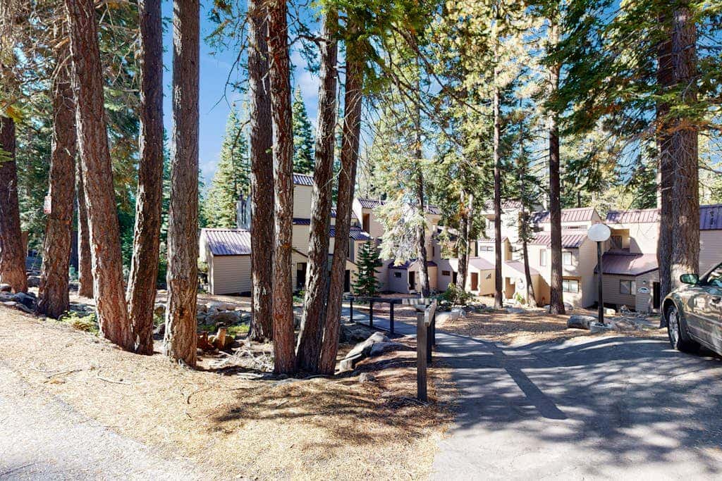 Cute condo with shared pool, hot tub and tennis