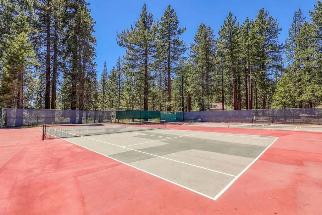 Cute condo with shared pool, hot tub and tennis