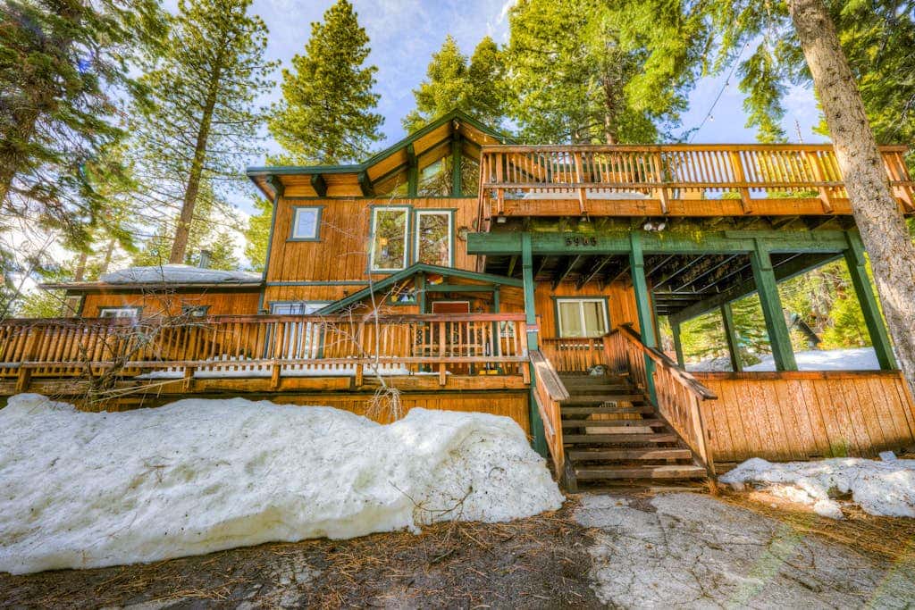 Dog-friendly cabin with private hot tub, fireplace, near skiing & the beach