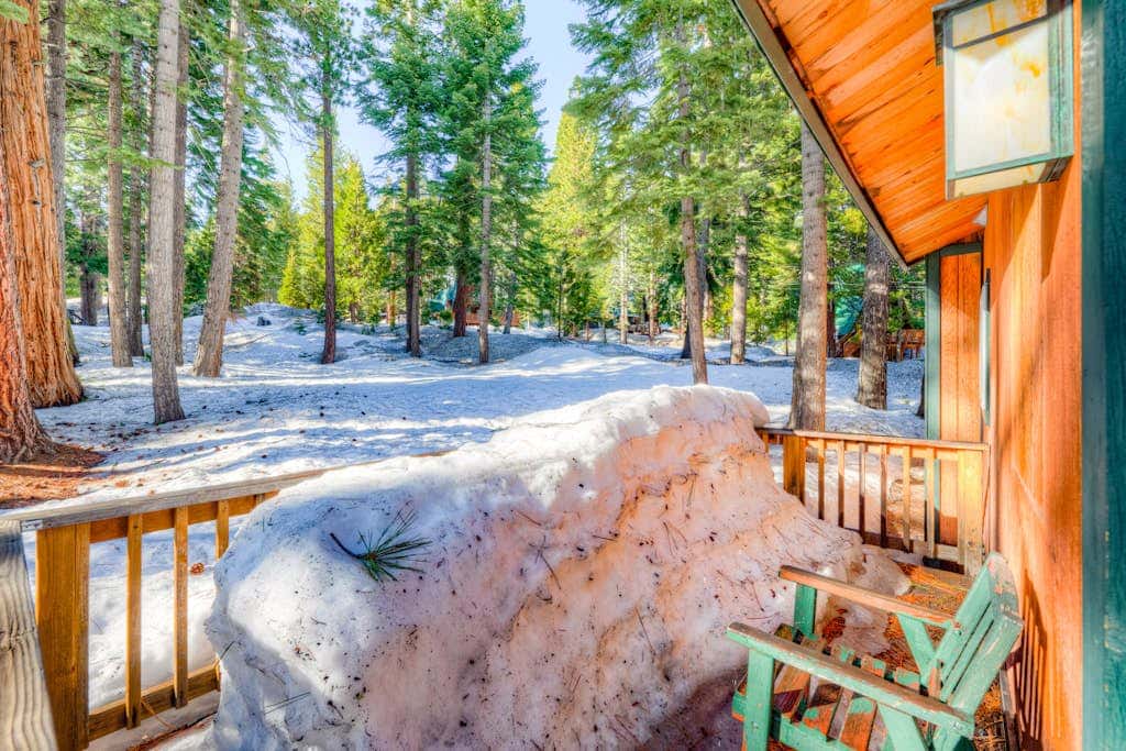 Dog-friendly cabin with private hot tub, fireplace, near skiing & the beach