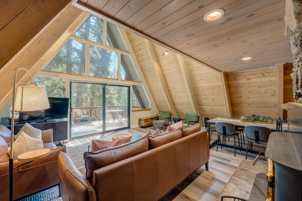 A-frame home with large deck, game room, wood fireplace & near the lake - dogs ok