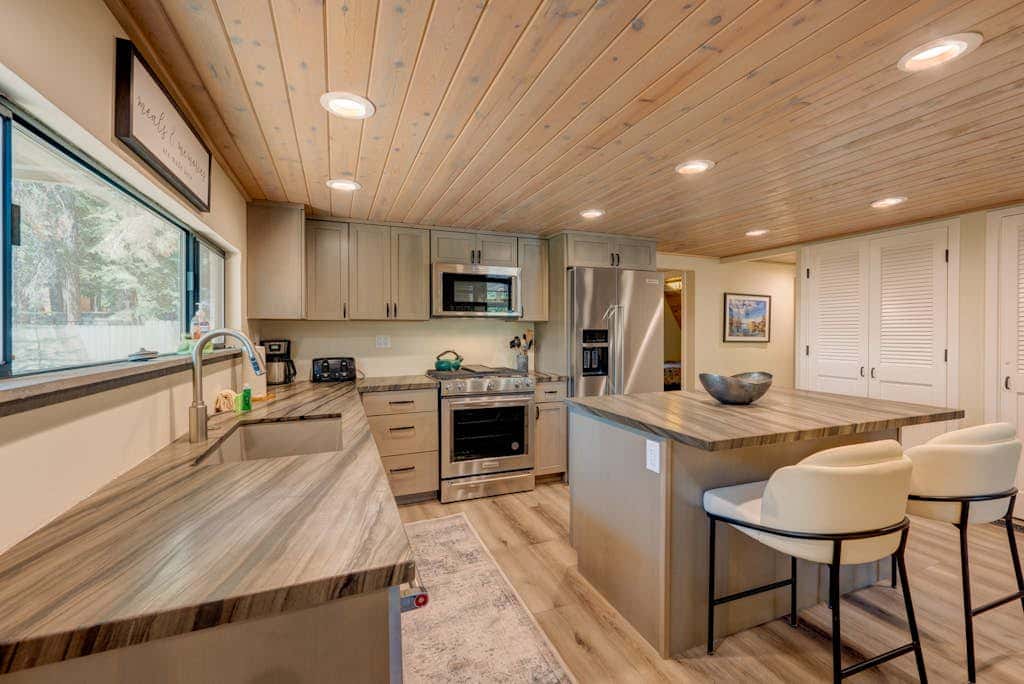 A-frame home with large deck, game room, wood fireplace & near the lake - dogs ok