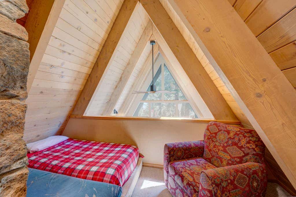 A-frame home with large deck, game room, wood fireplace & near the lake - dogs ok