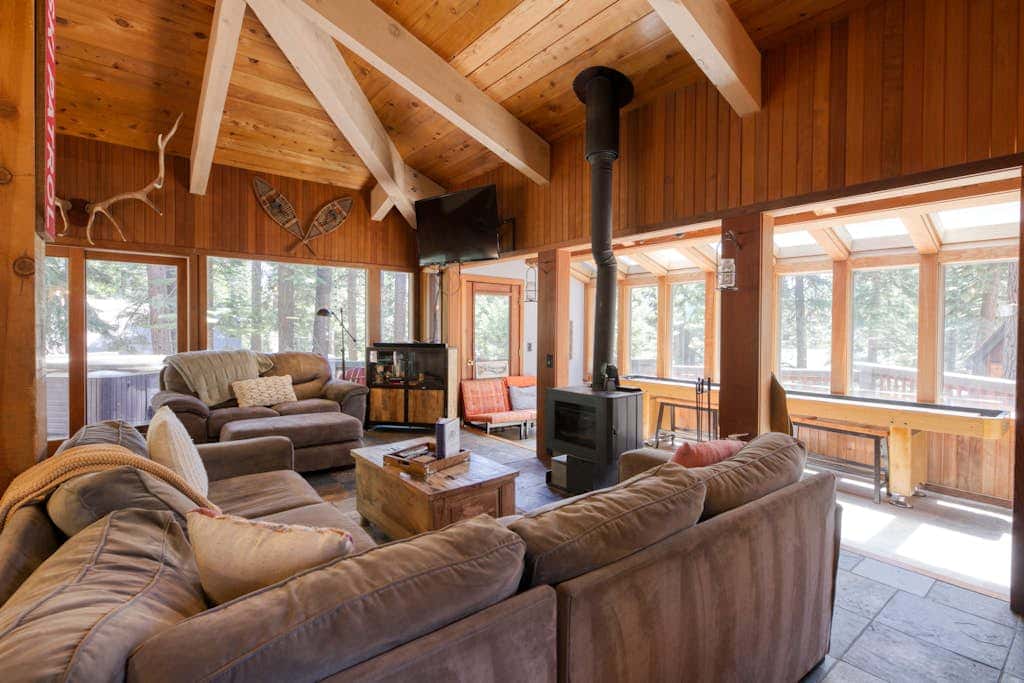 Charming home with private hot tub