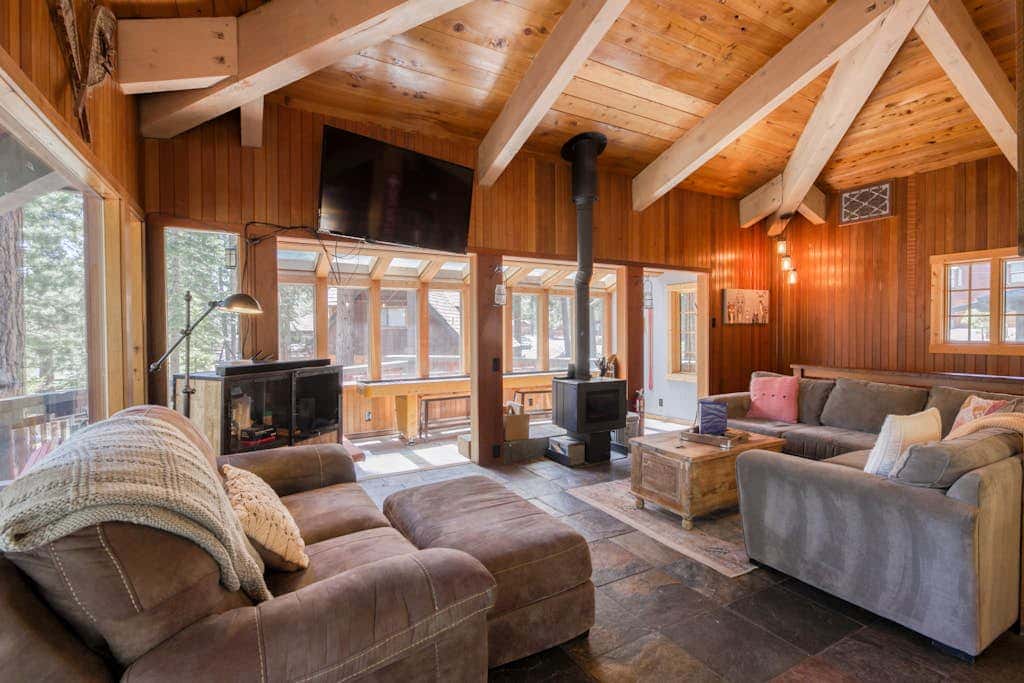 Charming home with private hot tub
