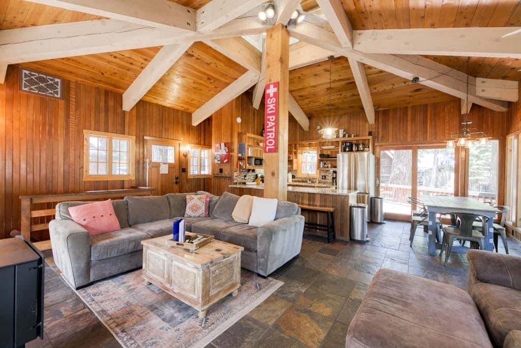 Charming home with private hot tub