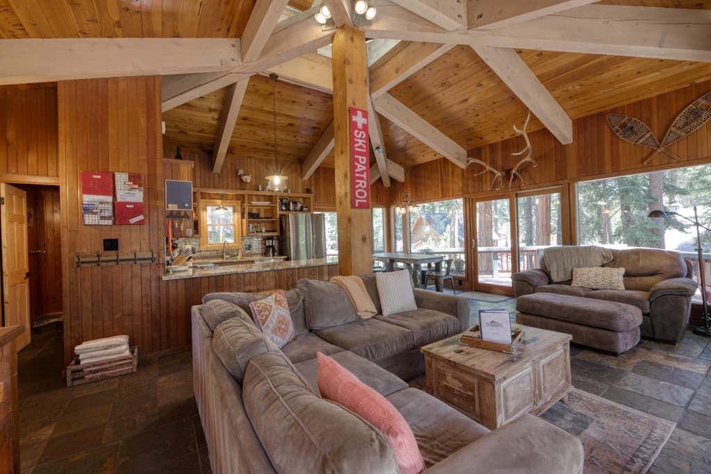 Charming home with private hot tub