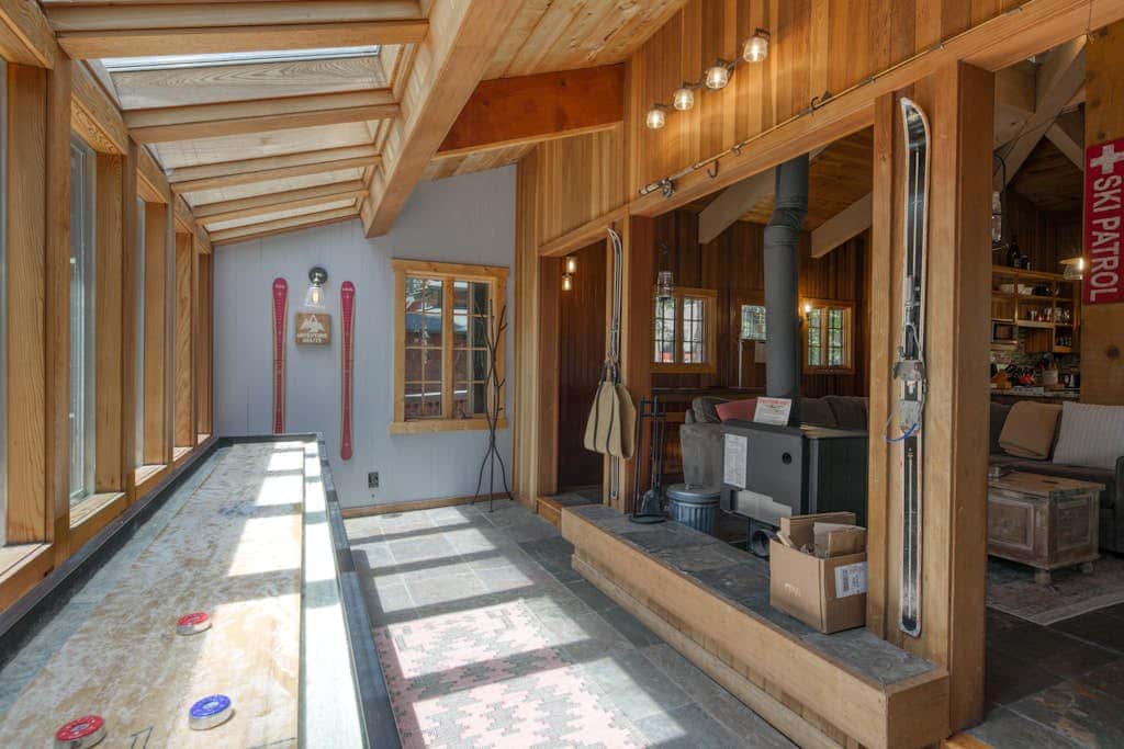 Charming home with private hot tub