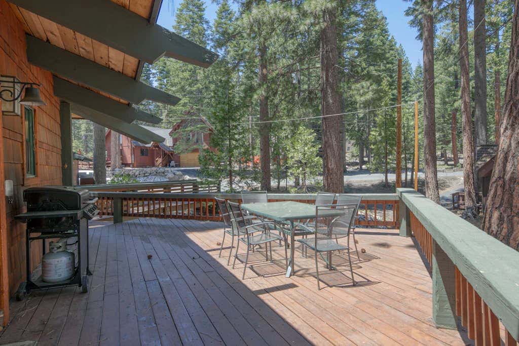 Charming home with private hot tub