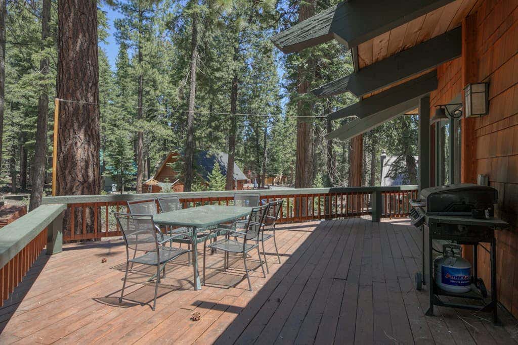 Charming home with private hot tub