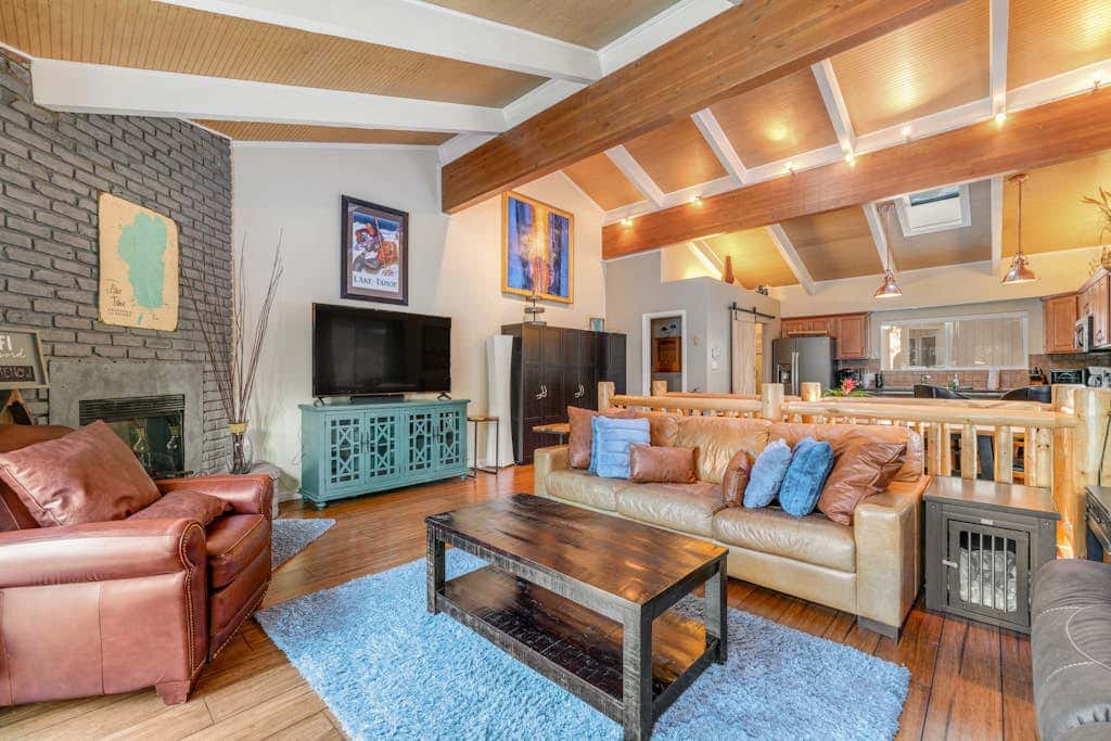 Dog-friendly mountain getaway near skiing & lake with water views & private balcony