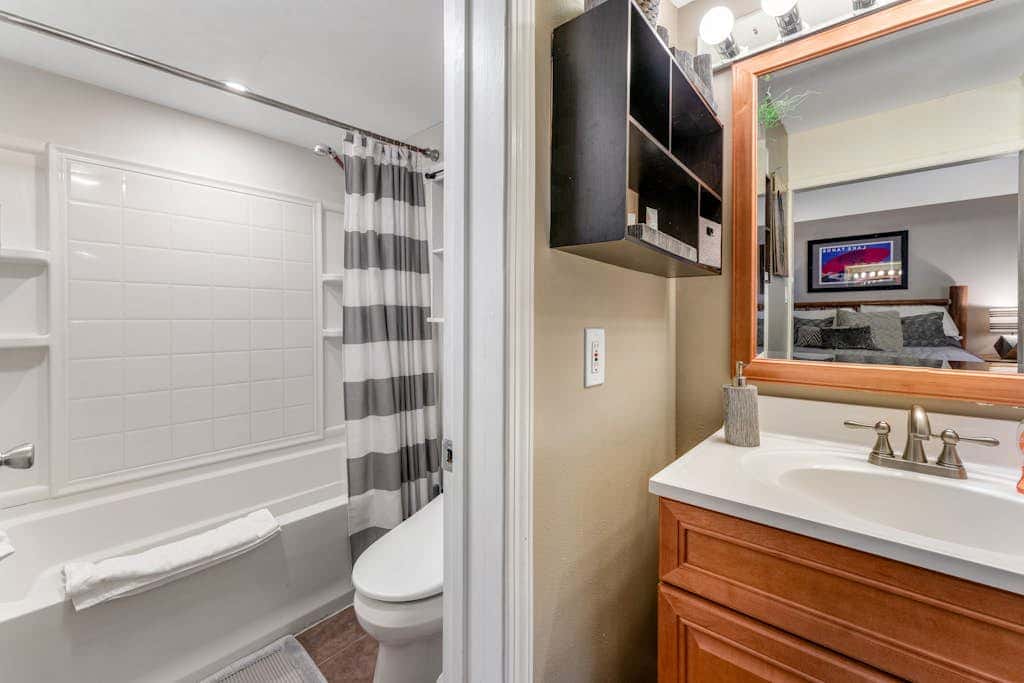Dog-friendly mountain getaway near skiing & lake with water views & private balcony