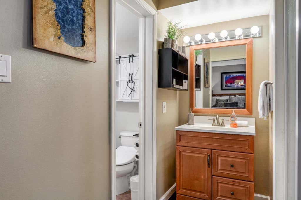 Dog-friendly mountain getaway near skiing & lake with water views & private balcony