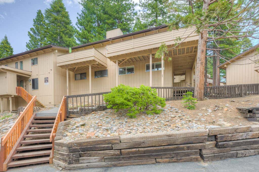 Dog-friendly mountain getaway near skiing & lake with water views & private balcony