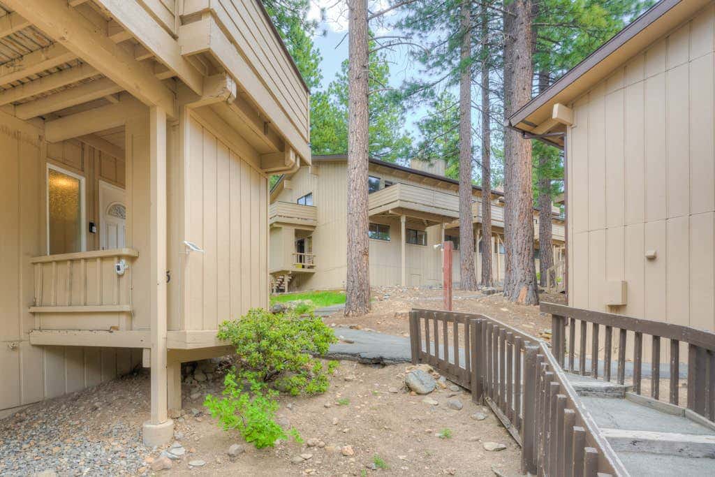 Dog-friendly mountain getaway near skiing & lake with water views & private balcony