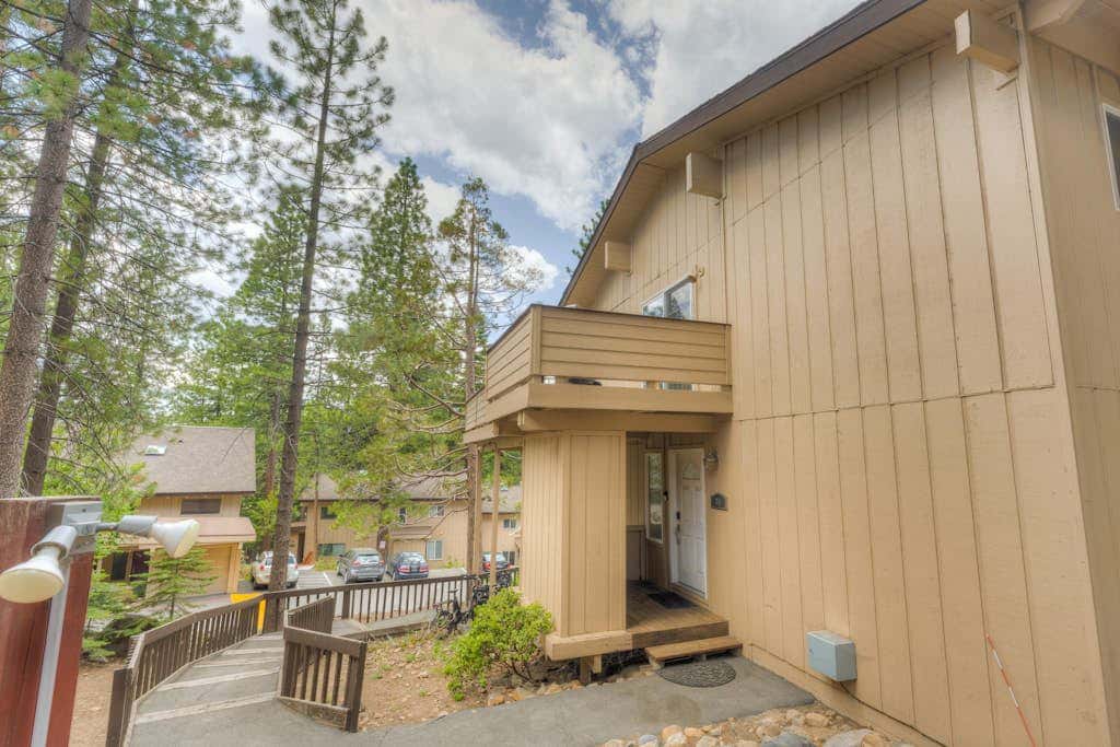 Dog-friendly mountain getaway near skiing & lake with water views & private balcony