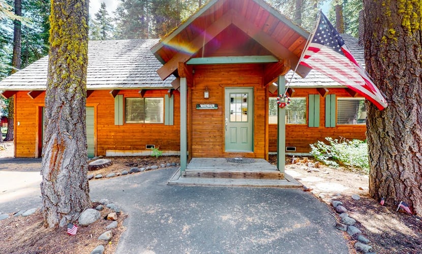 Tahoe Pines Cabin