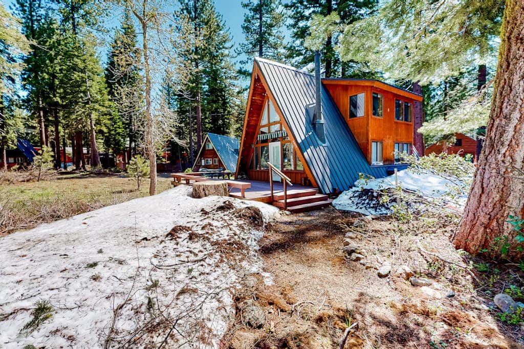 Dog-friendly A-frame cabin with 2 decks & fireplace - walk to the beach